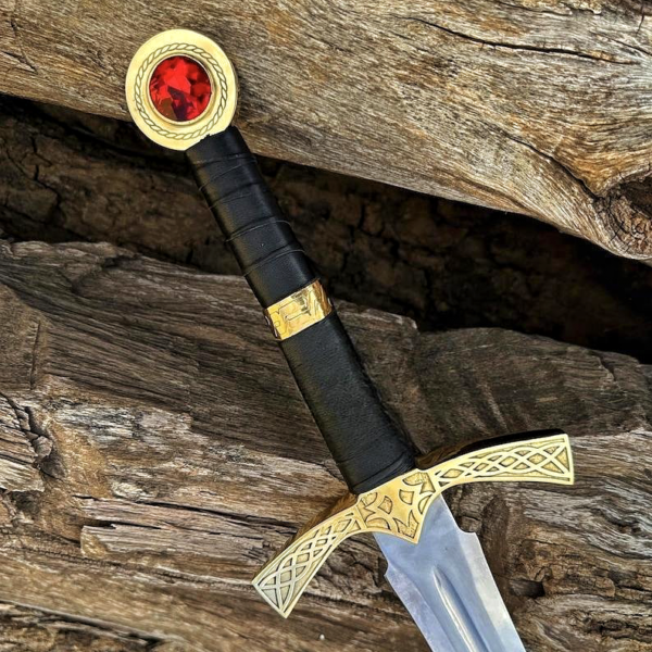 Goldryn Sword Replica – Throne of Glass Inspired Collectible - Image 5