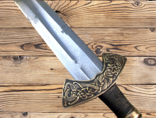 Pattern Welded Suontaka Viking Sword – Copper Guard & Leather-Wrapped Scabbard - Image 4